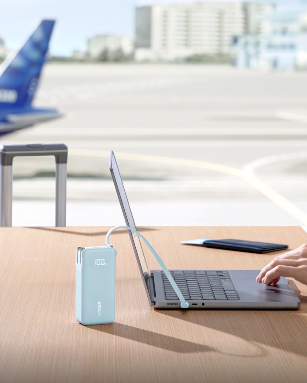 Pin sạc dự phòng Polymer 10000mAh kiêm Adapter Sạc Type-C PD 30W Anker A1637 (kèm cáp Type-C) - Ảnh 5